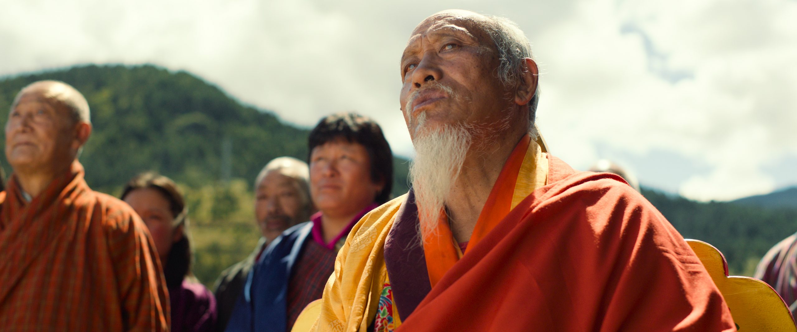 kadr z filmu mnich i karabin