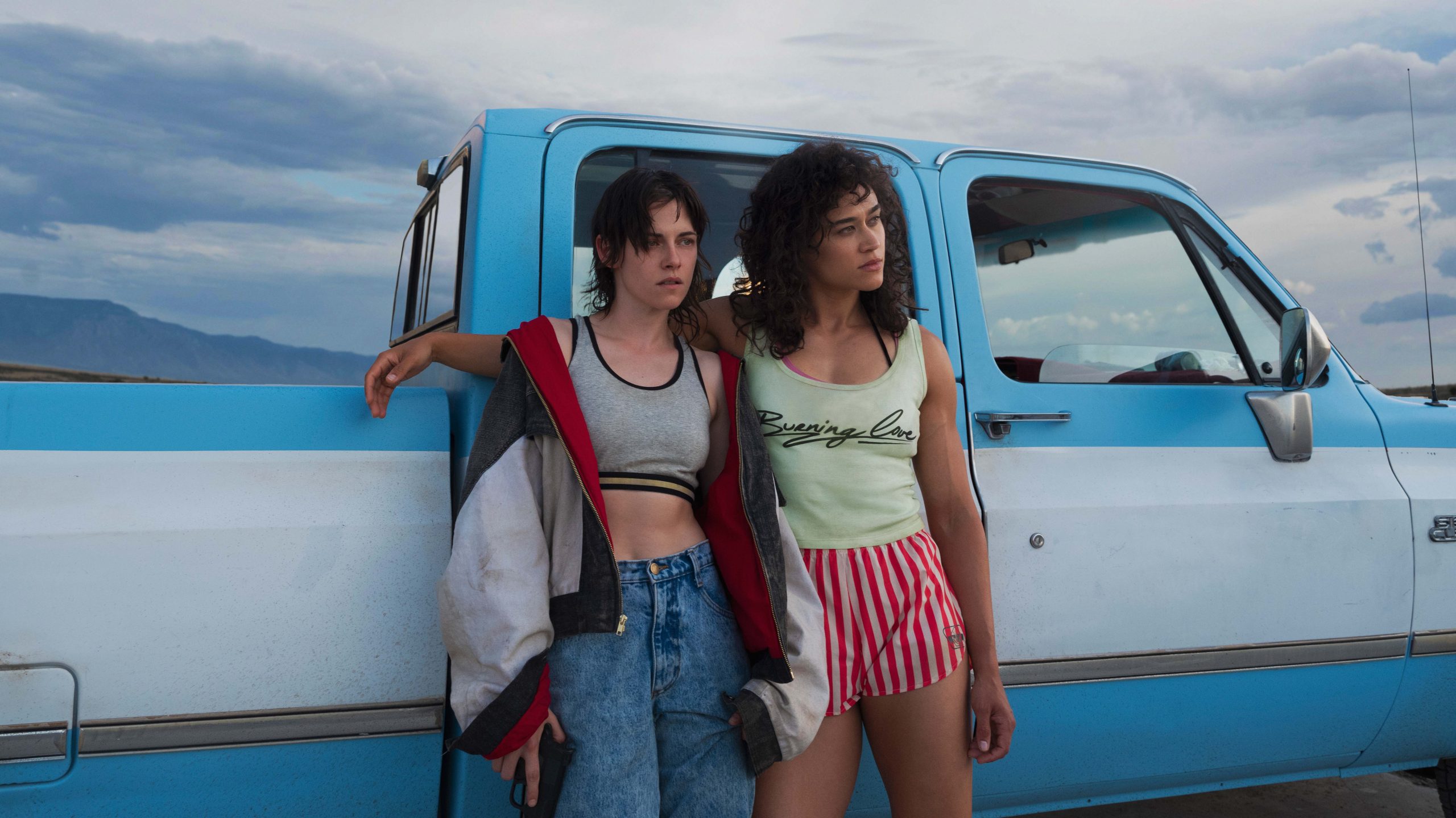 kadr z filmu love lies bleeding