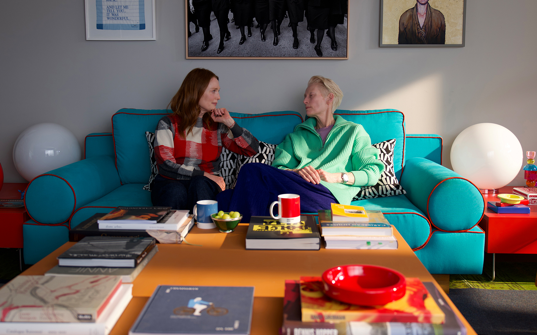 Kadr z filmu „W pokoju obok”