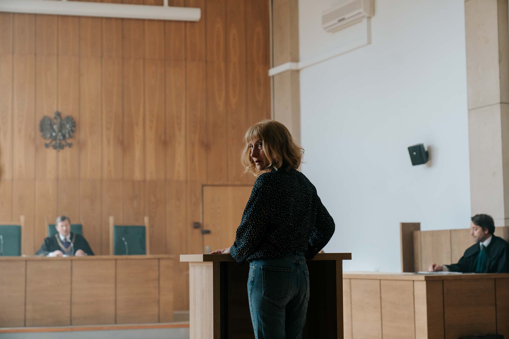 kadr z filmu kobieta z