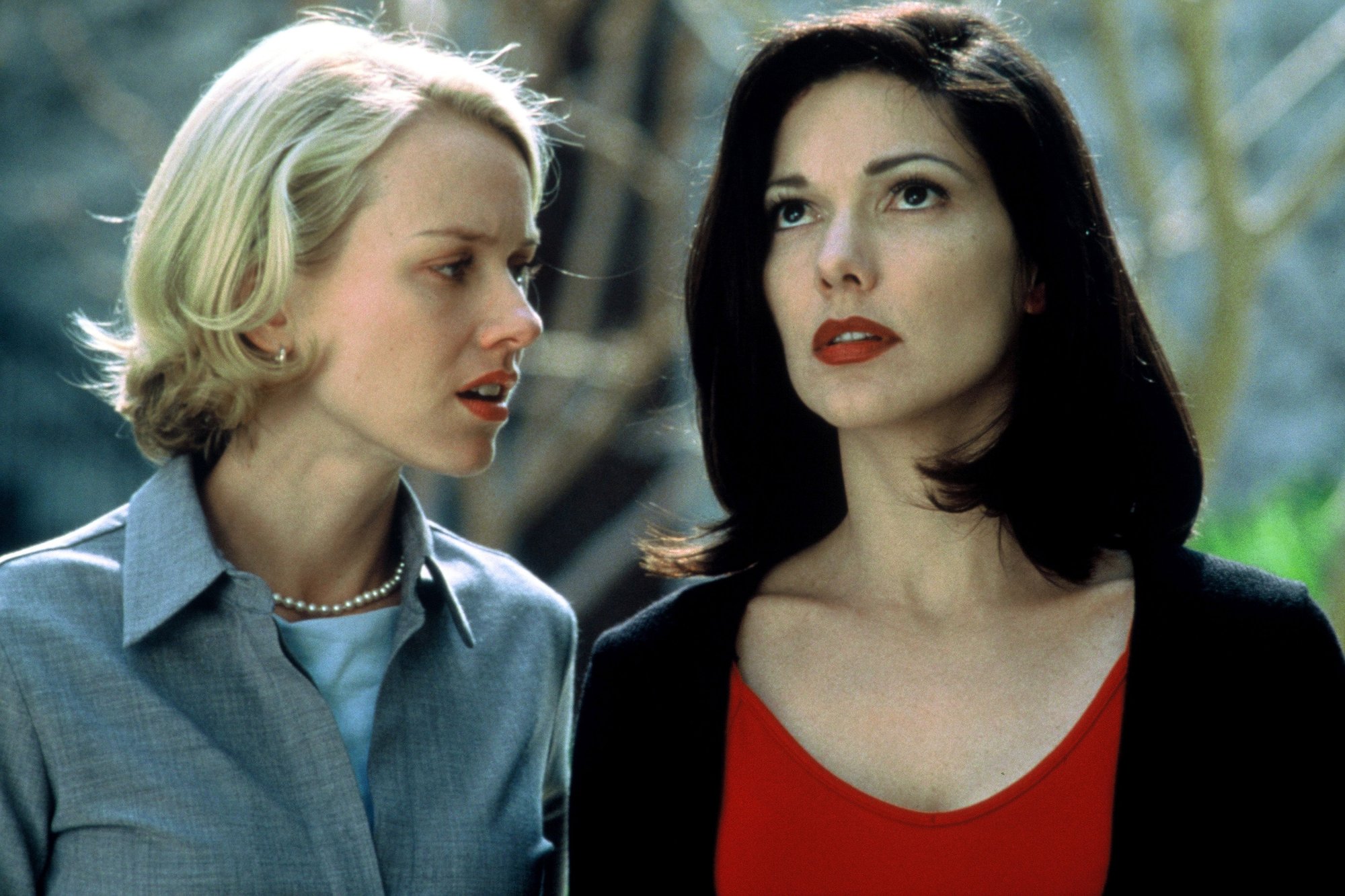 Naomi Watts i Laura Harring w filmie „Mulholland Drive”