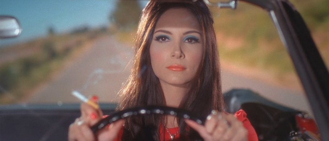 kadr z filmu „Czarownica miłości"